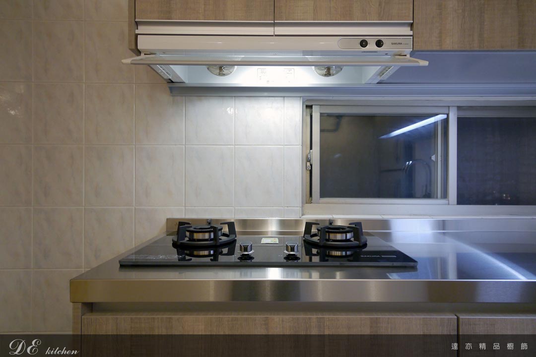 廚房電器｜SAKURA 隱藏式除油煙機｜SAKURA 二口小面板易清檯面爐